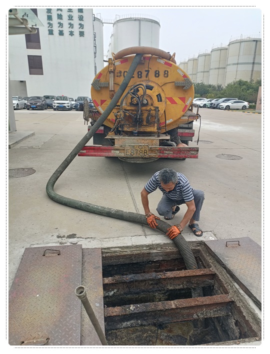 渭滨隔油池清掏